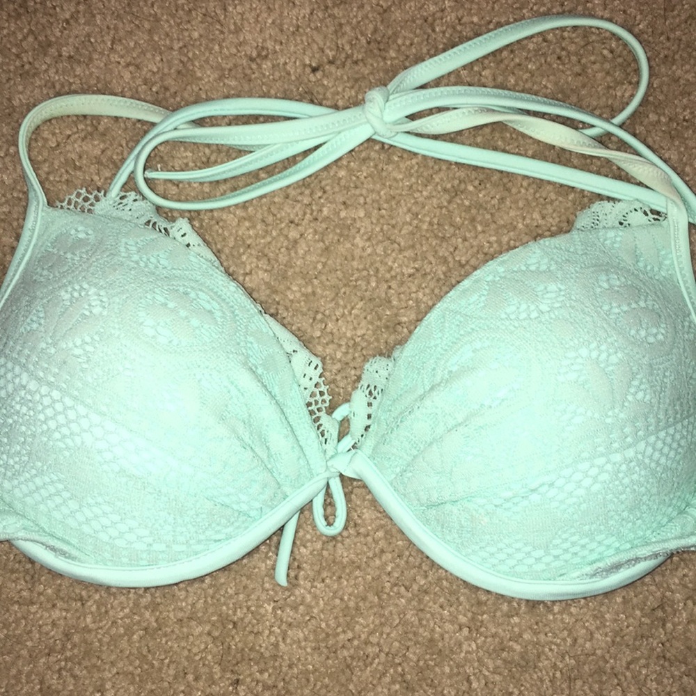 Victoria’s Secret bikini top